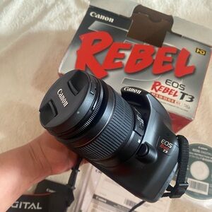 Canon EOS Rebel T3 Camera Black